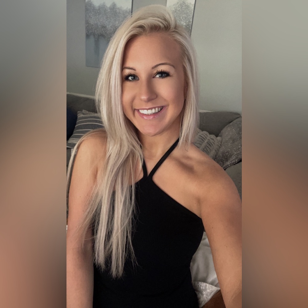Meet your Posher, Courtney